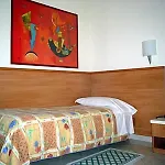 Hotel2000