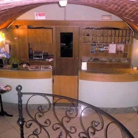 Hotel2000