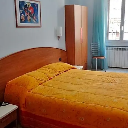 Hotell Hotel2000